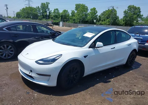 2022 Tesla Model 3 Rear-Wheel Drive из США, поврежденный, VIN 5YJ3E1EA2NF285962